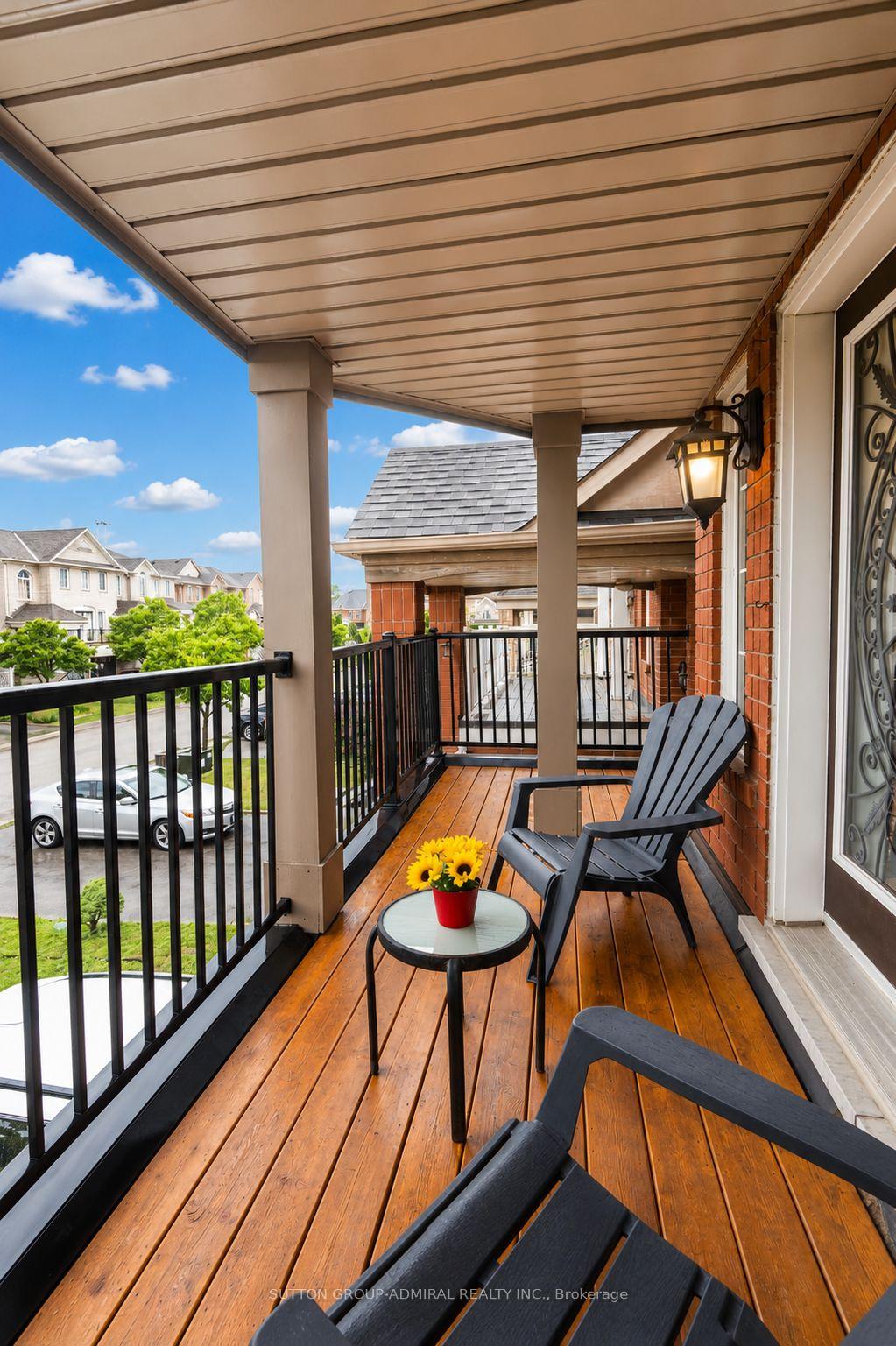Photo 6 of 43 Mainland Crescent, Vaughan, Vellore Village — HOMEH