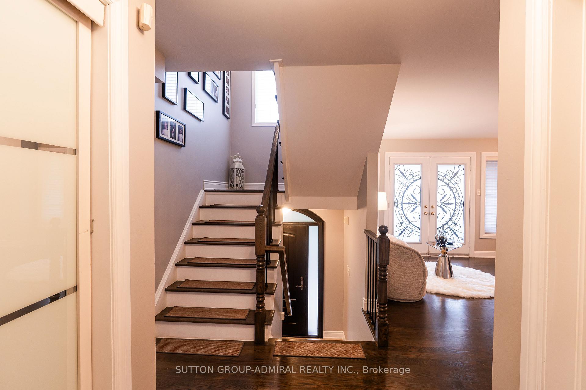 Photo 8 of 43 Mainland Crescent, Vaughan, Vellore Village — HOMEH