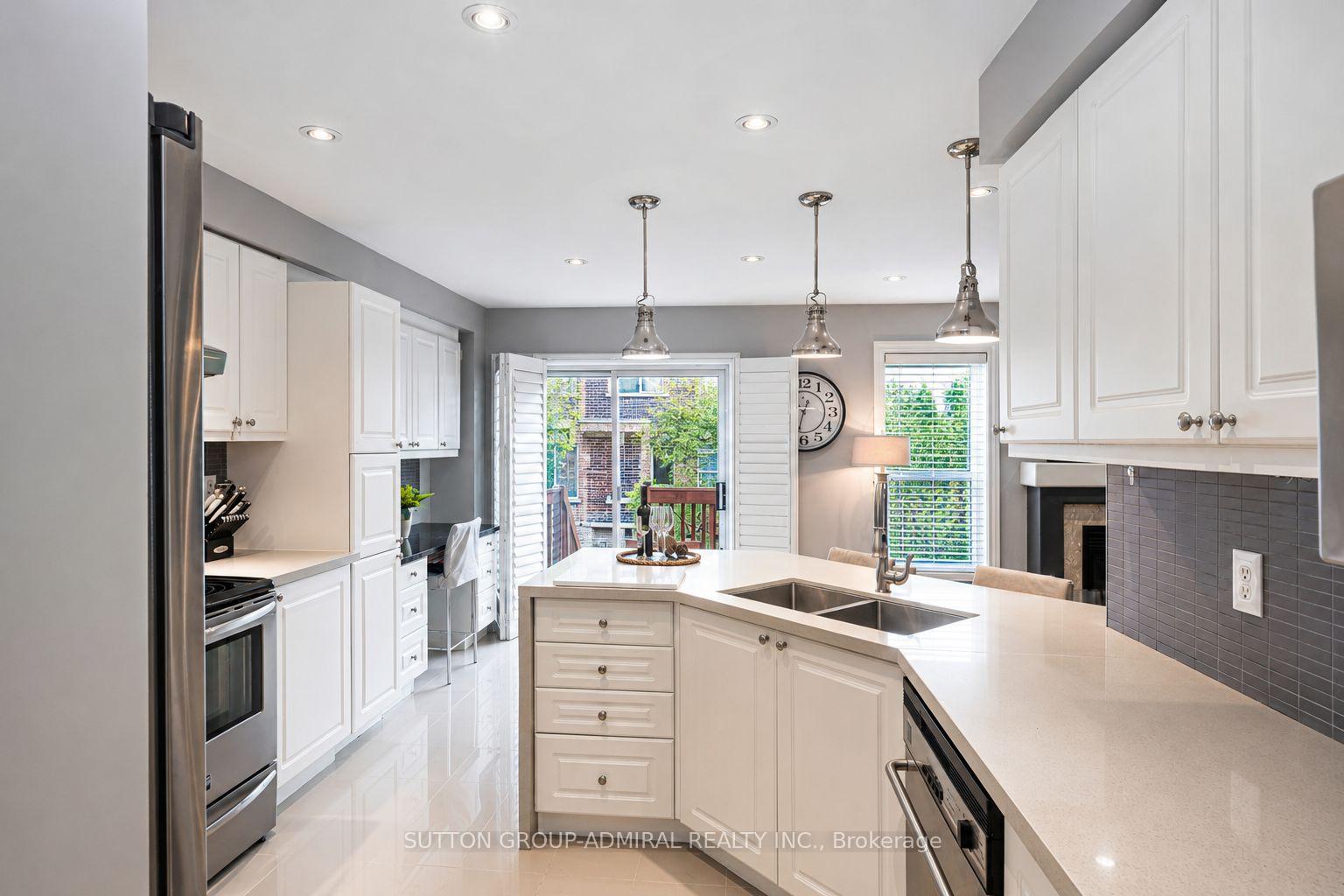 Photo 15 of 43 Mainland Crescent, Vaughan, Vellore Village — HOMEH