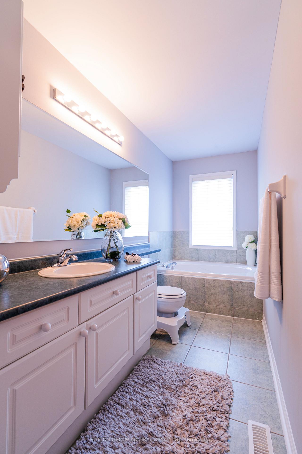 Photo 24 of 43 Mainland Crescent, Vaughan, Vellore Village — HOMEH