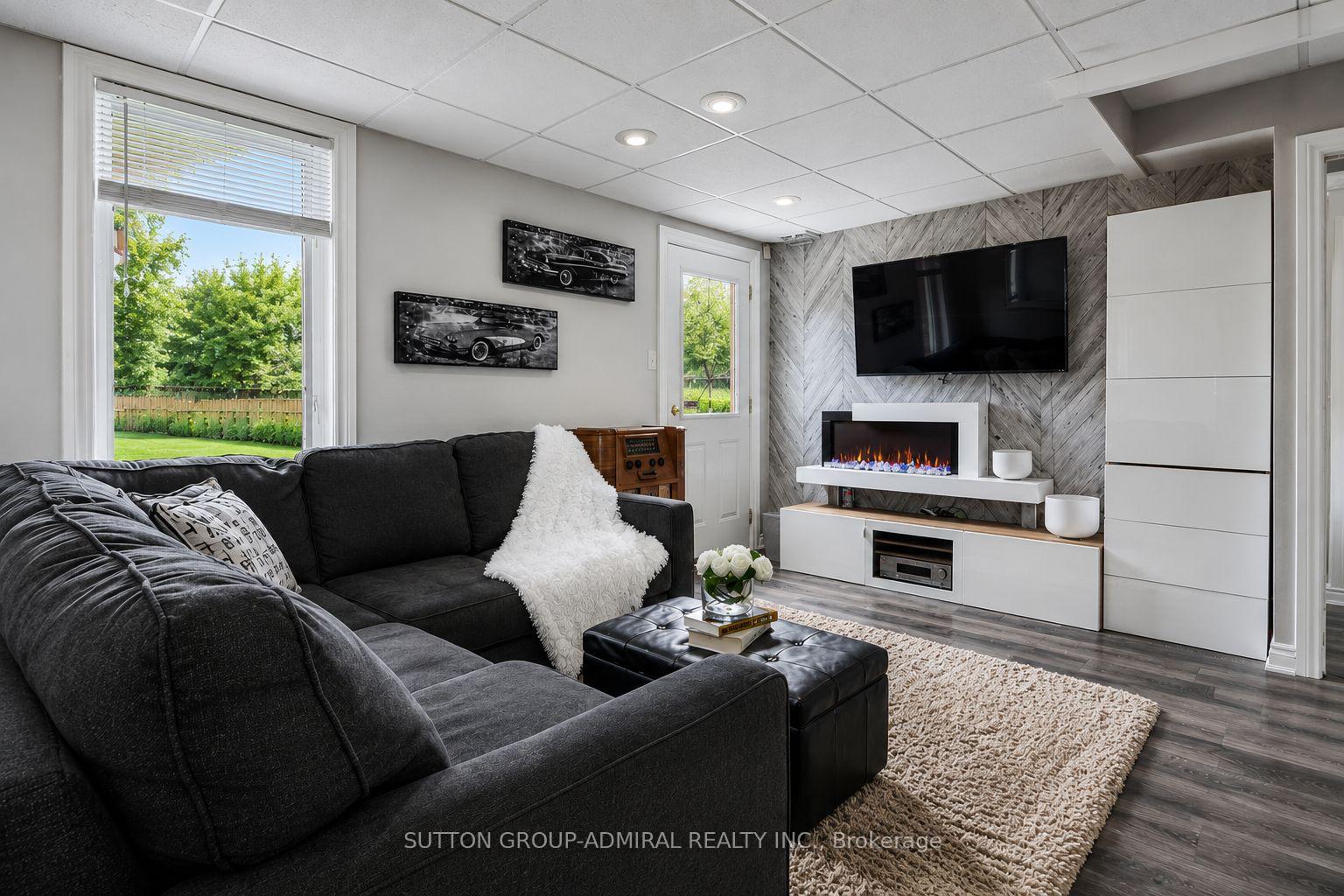 Photo 32 of 43 Mainland Crescent, Vaughan, Vellore Village — HOMEH