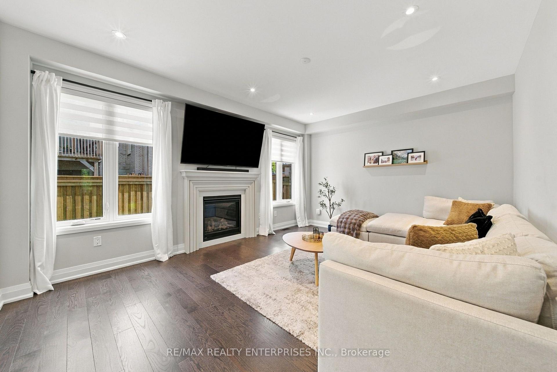 Photo 20 of 35 Sweet Cicely Street, Springwater, Midhurst — HOMEH