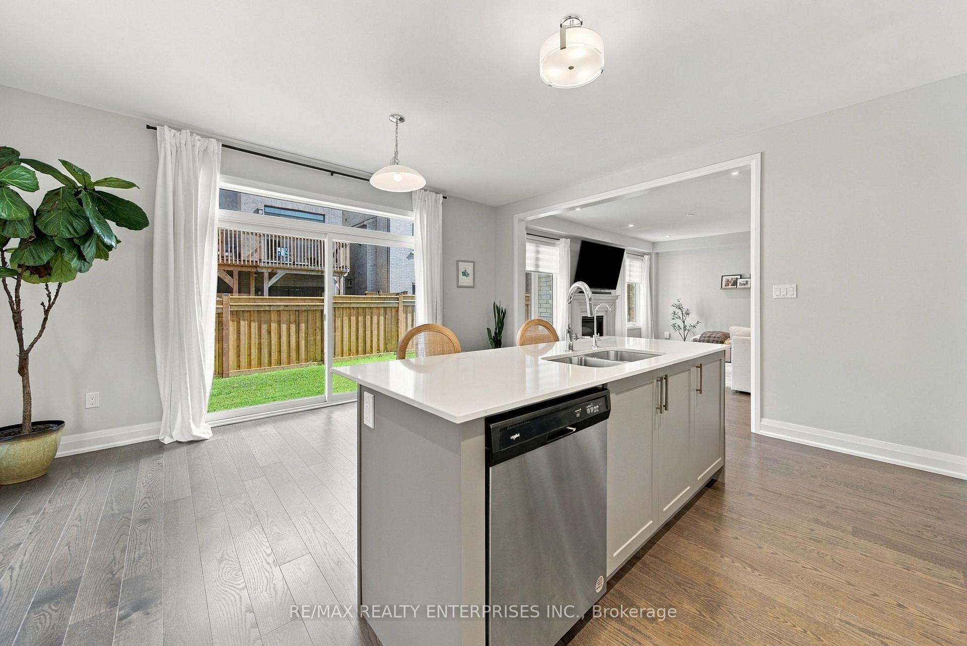 Photo 26 of 35 Sweet Cicely Street, Springwater, Midhurst — HOMEH