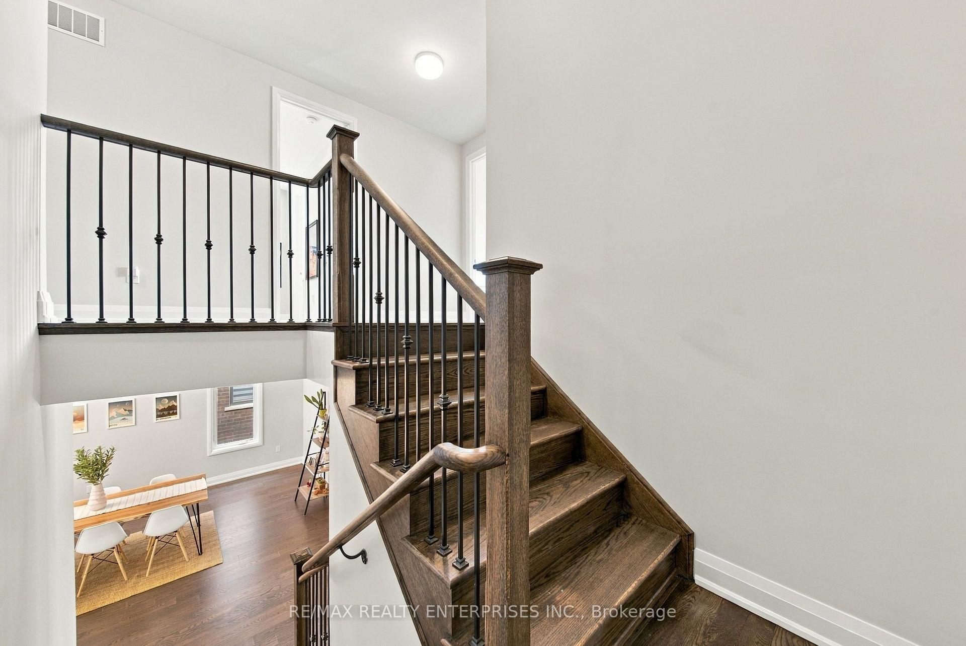 Photo 33 of 35 Sweet Cicely Street, Springwater, Midhurst — HOMEH
