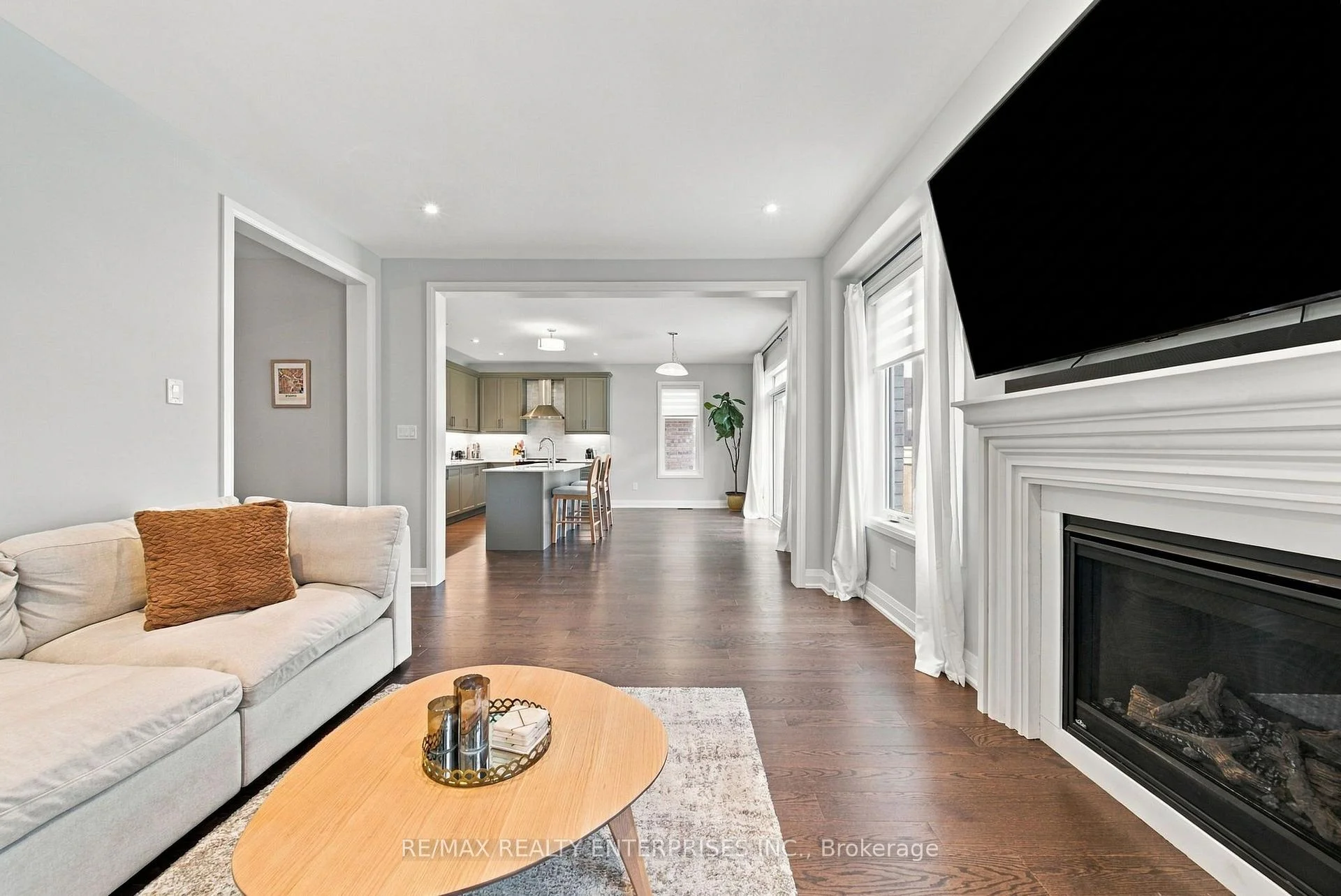 Photo 5 of 35 Sweet Cicely Street, Springwater, Midhurst — HOMEH
