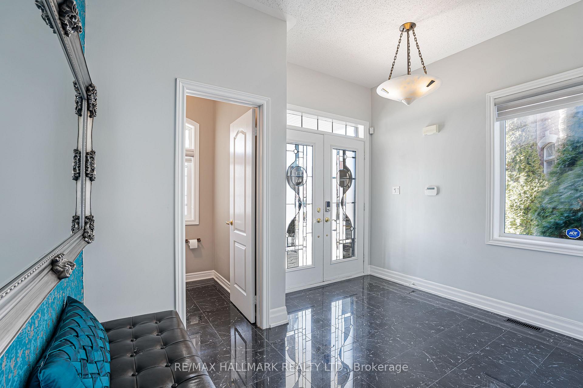 Photo 3 of 46 Customline Drive, Brampton, Fletcher's Meadow — HOMEH