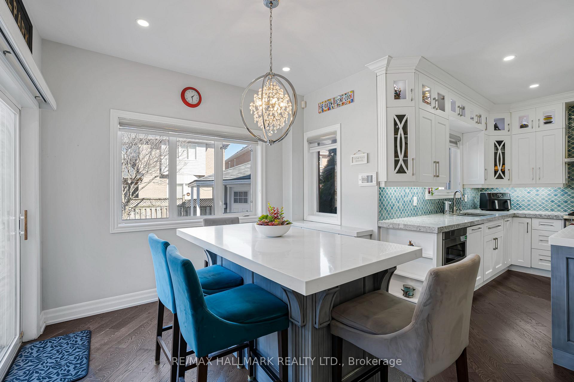 Photo 18 of 46 Customline Drive, Brampton, Fletcher's Meadow — HOMEH