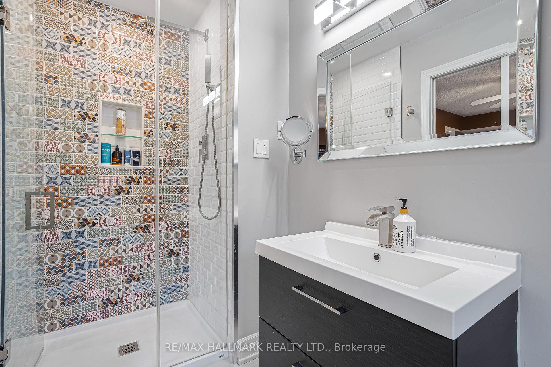 Photo 29 of 46 Customline Drive, Brampton, Fletcher's Meadow — HOMEH
