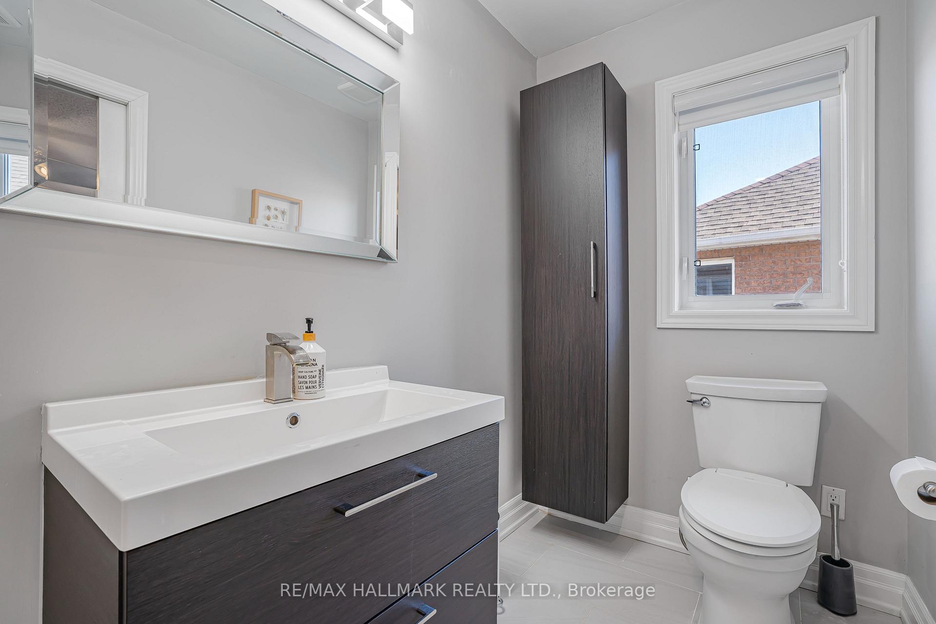 Photo 30 of 46 Customline Drive, Brampton, Fletcher's Meadow — HOMEH
