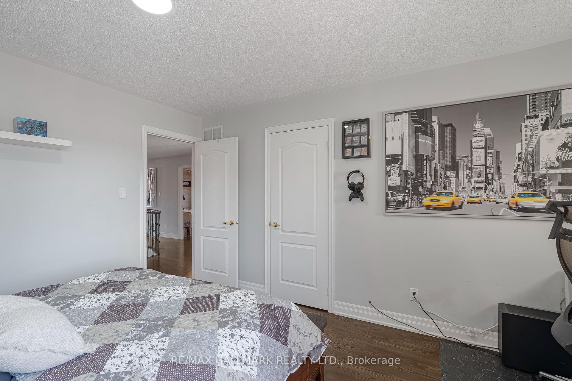 Photo 37 of 46 Customline Drive, Brampton, Fletcher's Meadow — HOMEH