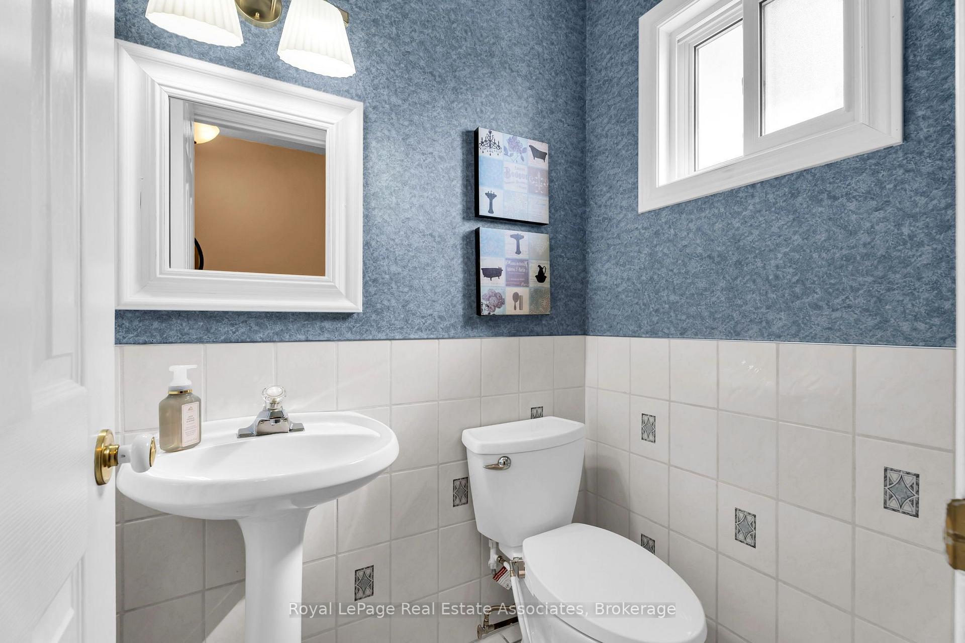 Photo 17 of 9 Windwood Drive, Etobicoke, West Humber-Clairville — HOMEH