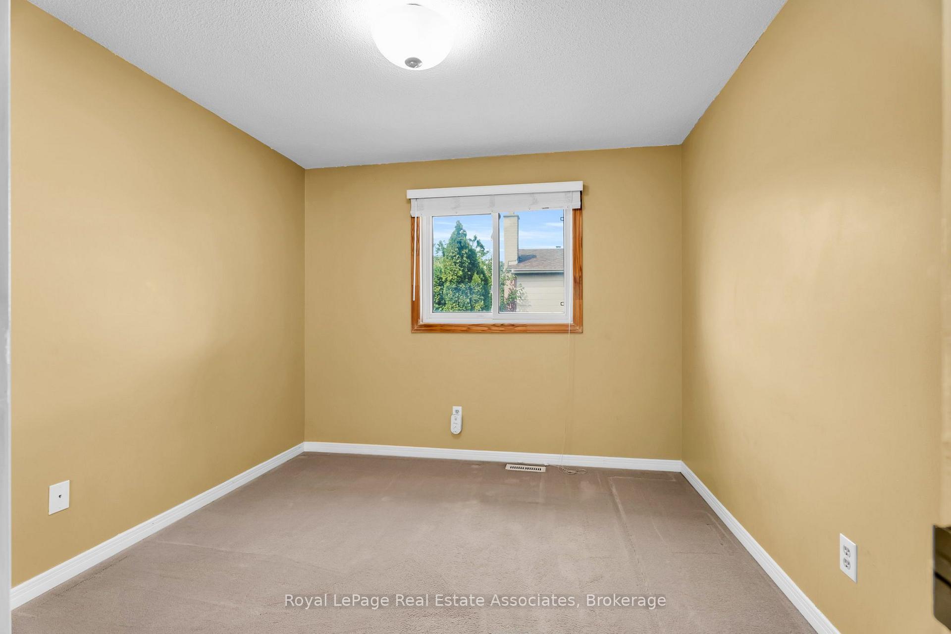 Photo 27 of 9 Windwood Drive, Etobicoke, West Humber-Clairville — HOMEH