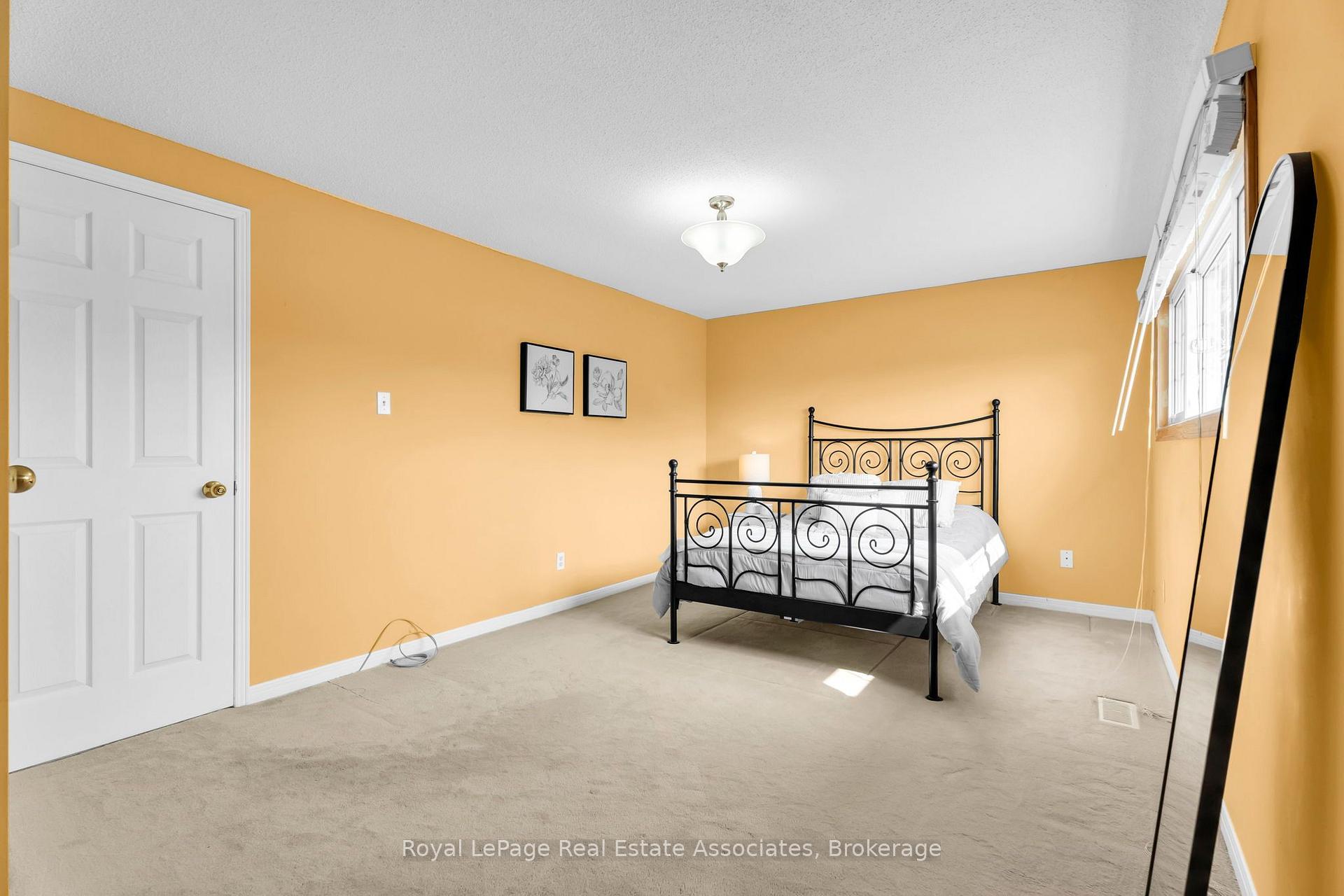 Photo 30 of 9 Windwood Drive, Etobicoke, West Humber-Clairville — HOMEH
