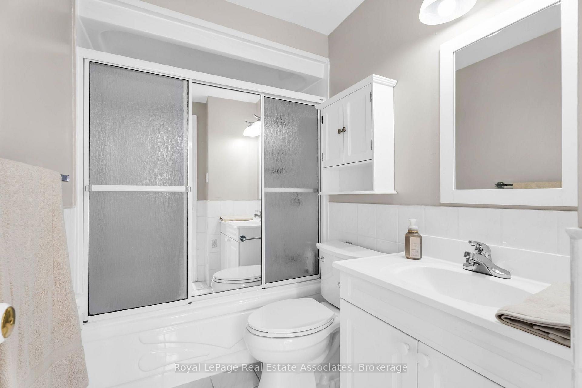 Photo 32 of 9 Windwood Drive, Etobicoke, West Humber-Clairville — HOMEH
