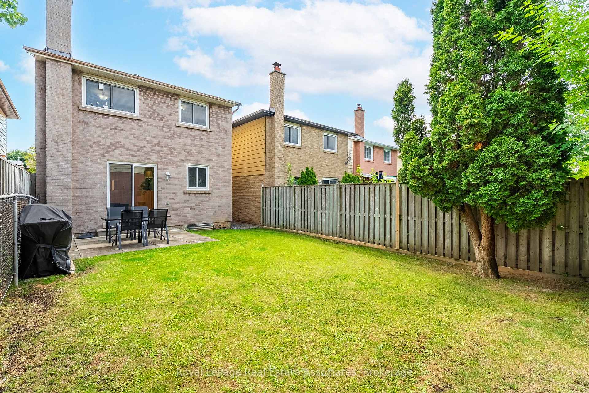 Photo 35 of 9 Windwood Drive, Etobicoke, West Humber-Clairville — HOMEH