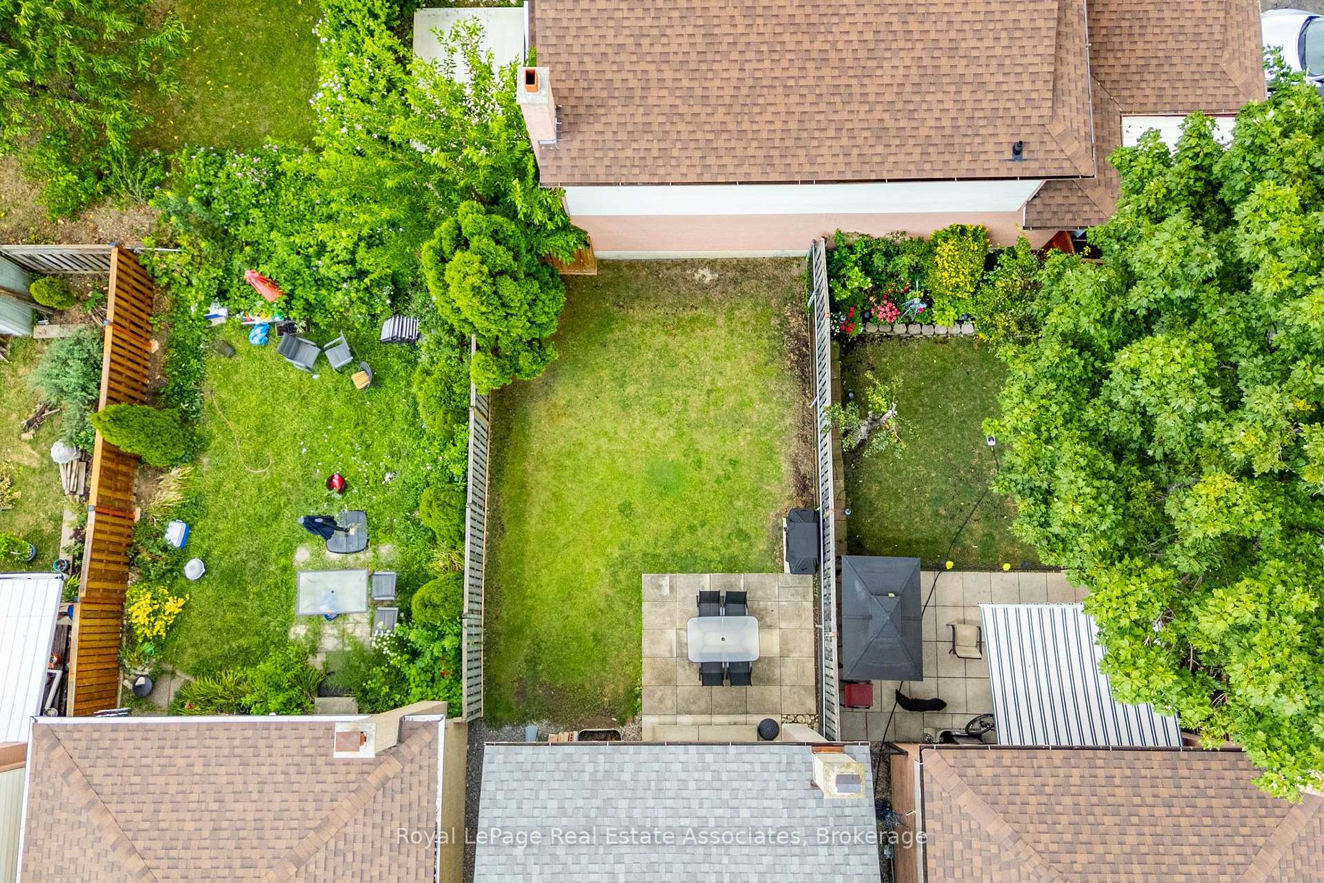 Photo 38 of 9 Windwood Drive, Etobicoke, West Humber-Clairville — HOMEH