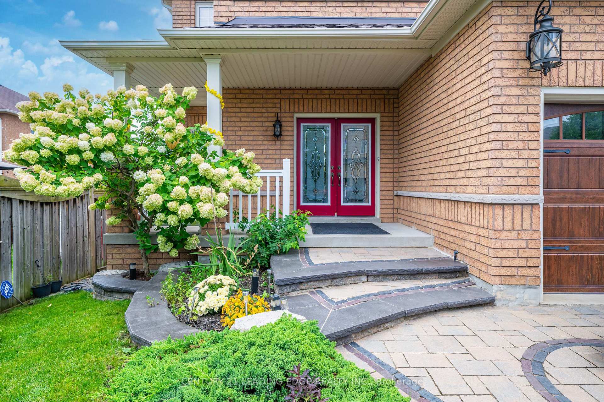 Photo 3 of 1530 Rockaway Street E, Oshawa, Taunton — HOMEH