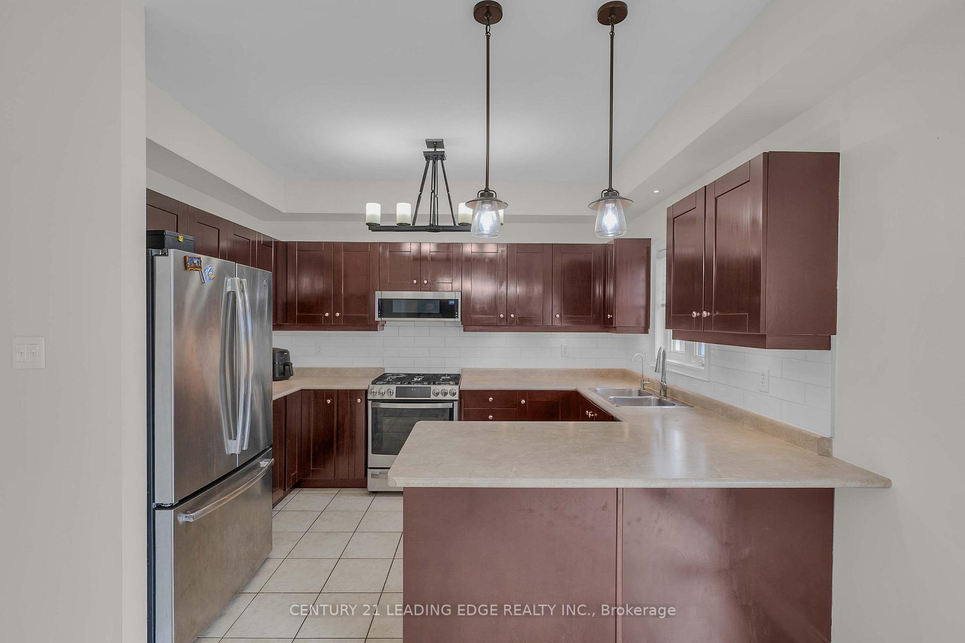 Photo 16 of 1530 Rockaway Street E, Oshawa, Taunton — HOMEH