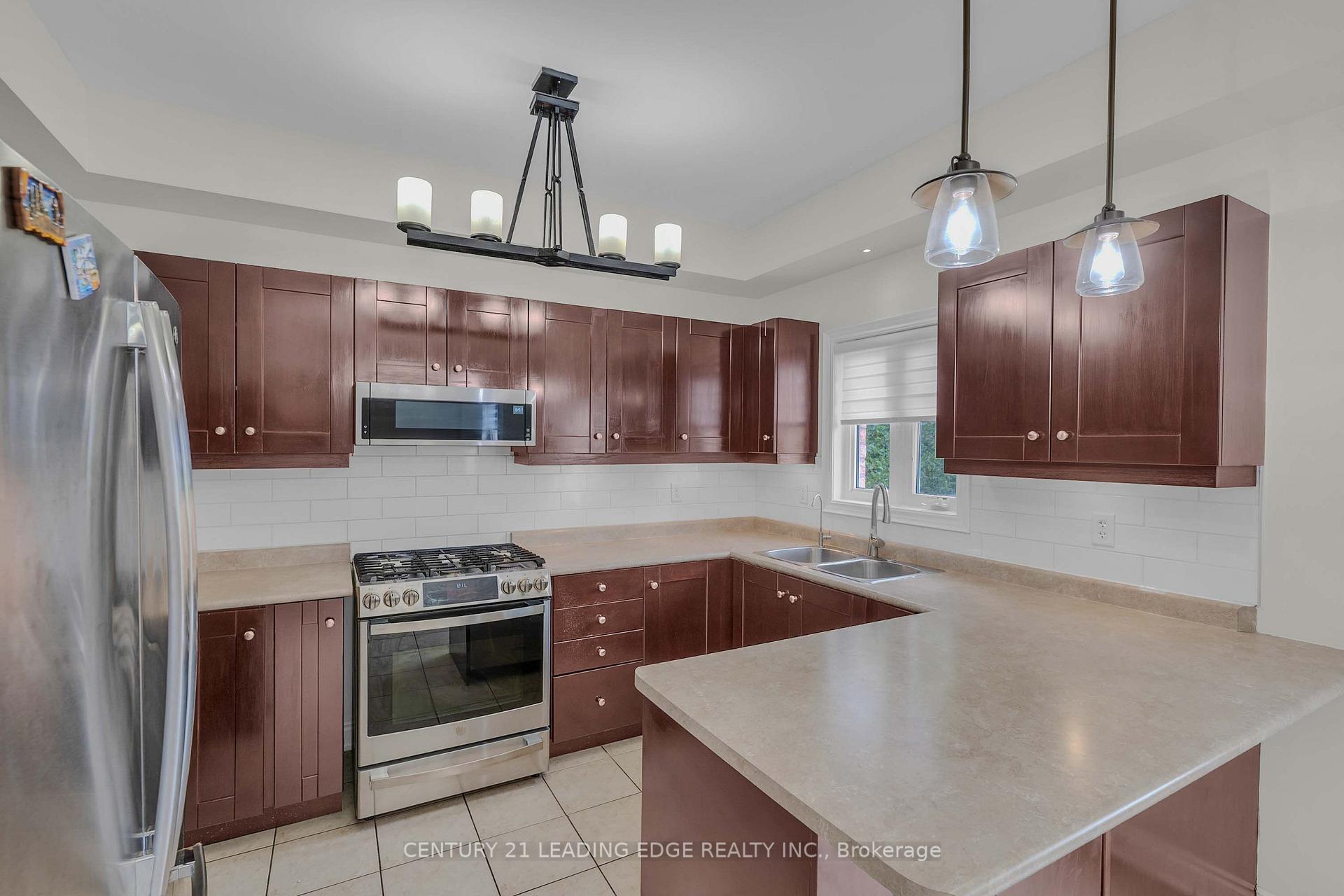 Photo 17 of 1530 Rockaway Street E, Oshawa, Taunton — HOMEH