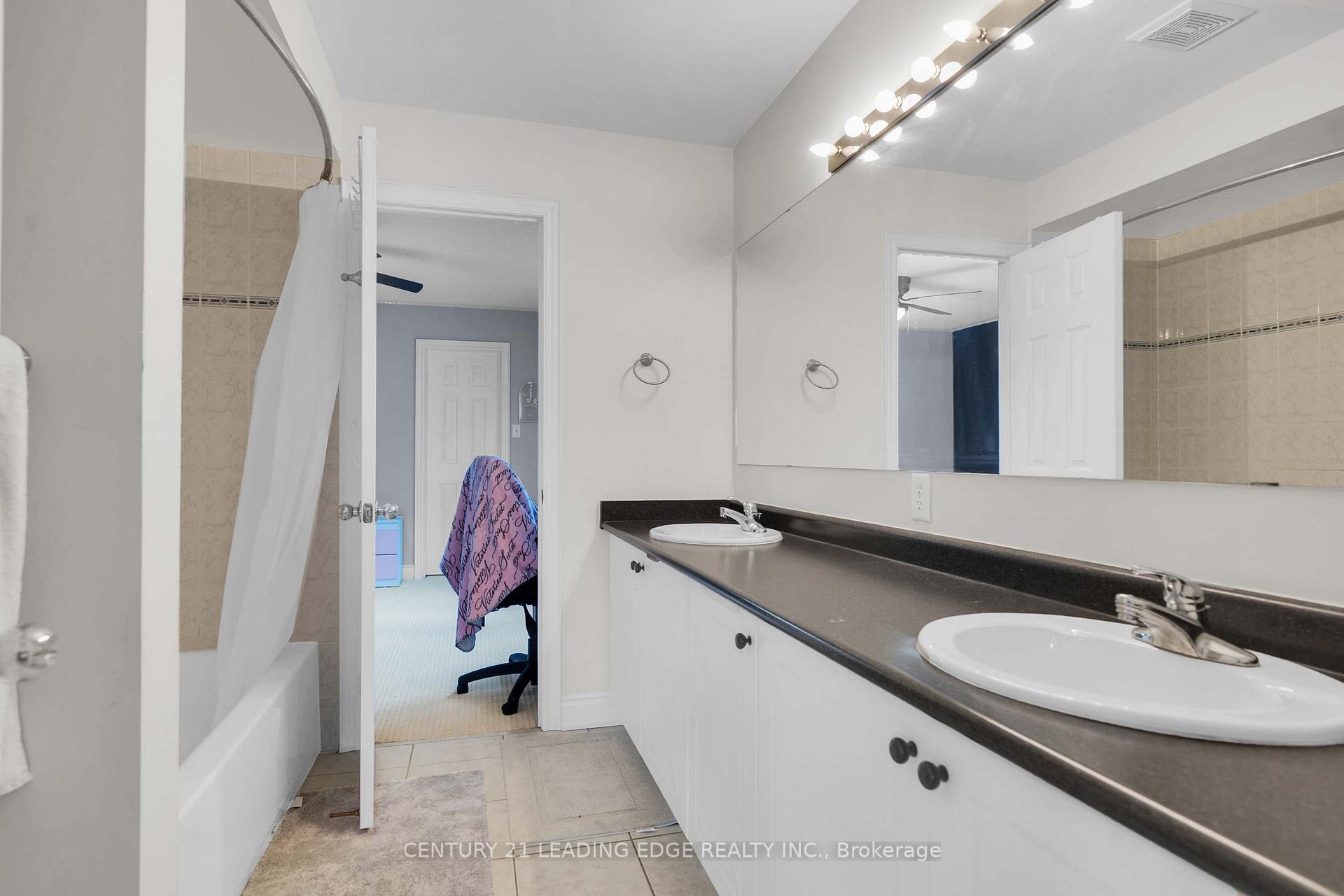 Photo 32 of 1530 Rockaway Street E, Oshawa, Taunton — HOMEH