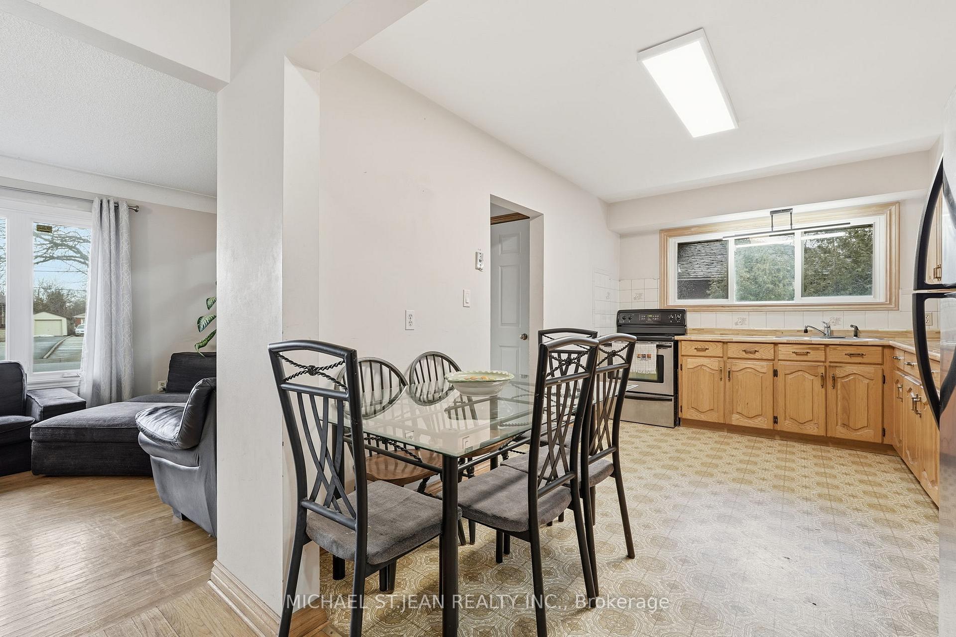 Photo 14 of 20 Nelligan Place, Hamilton, Rosedale — HOMEH