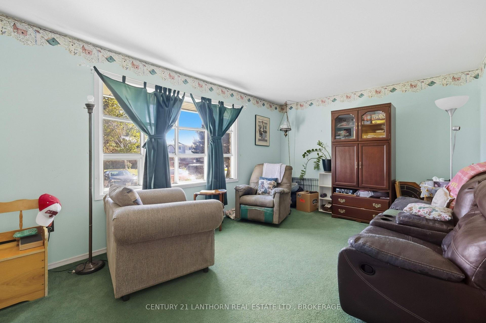 Photo 8 of 16 Winchester Drive, Greater Napanee — HOMEH
