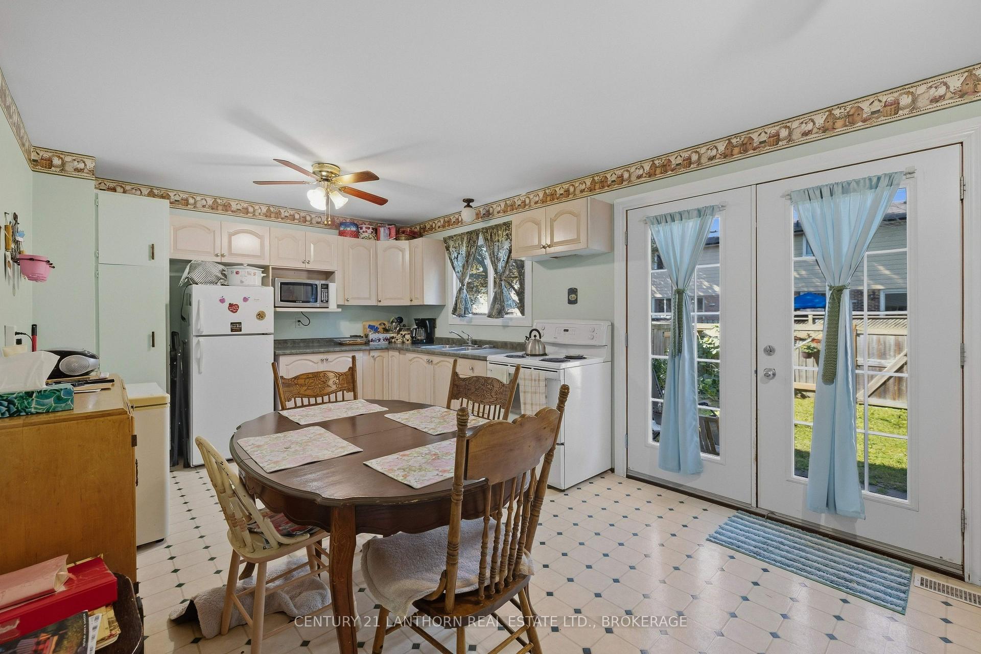 Photo 9 of 16 Winchester Drive, Greater Napanee — HOMEH