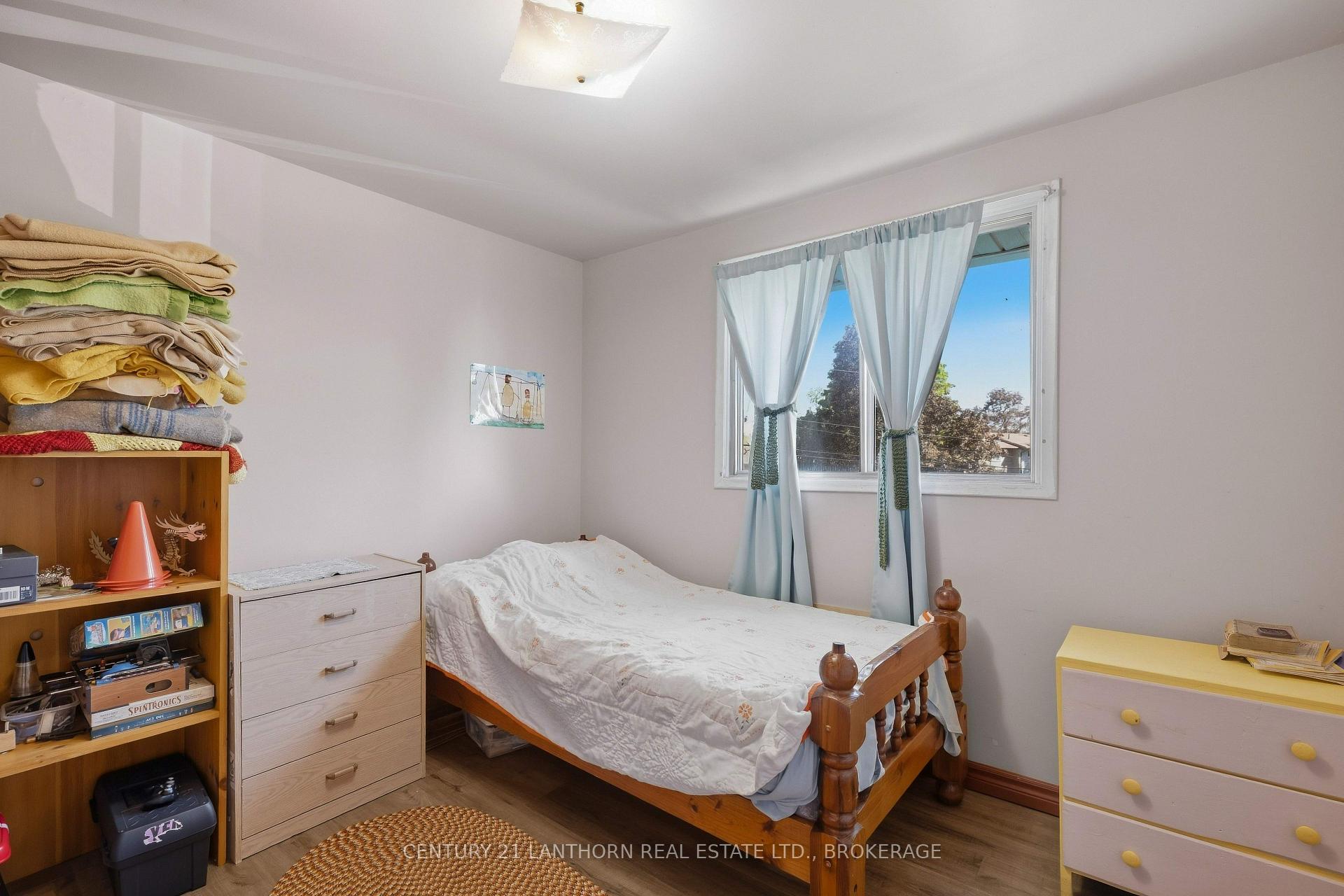 Photo 15 of 16 Winchester Drive, Greater Napanee — HOMEH