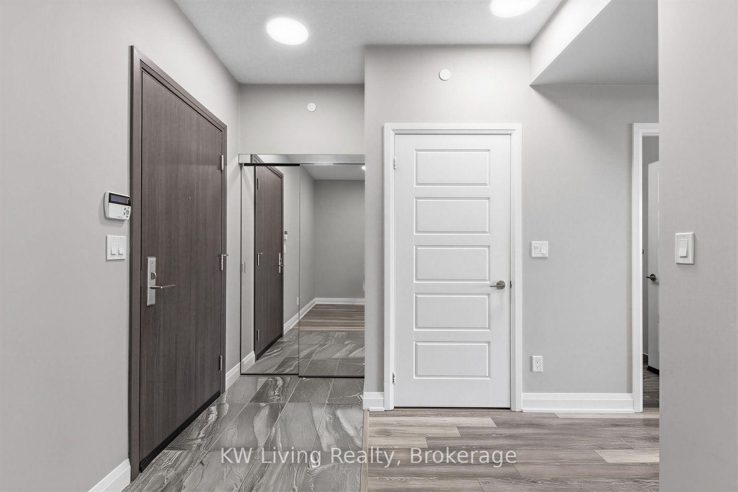 Photo 4 of Unit 711, 15 Water Walk Drive, Markham, Unionville — HOMEH