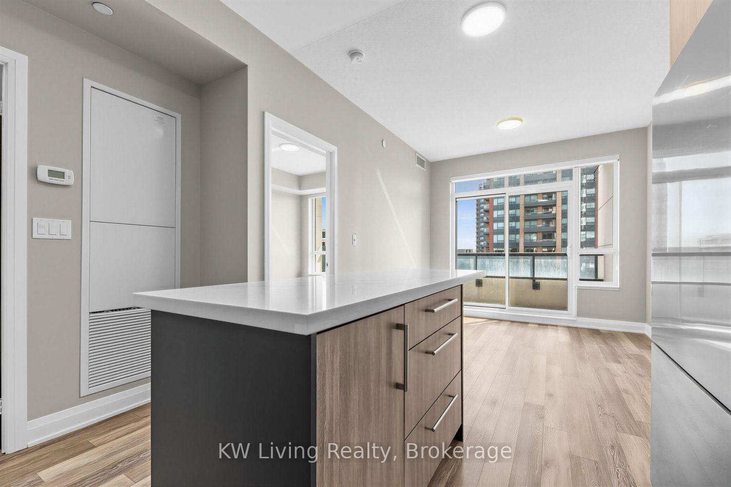 Photo 14 of Unit 711, 15 Water Walk Drive, Markham, Unionville — HOMEH