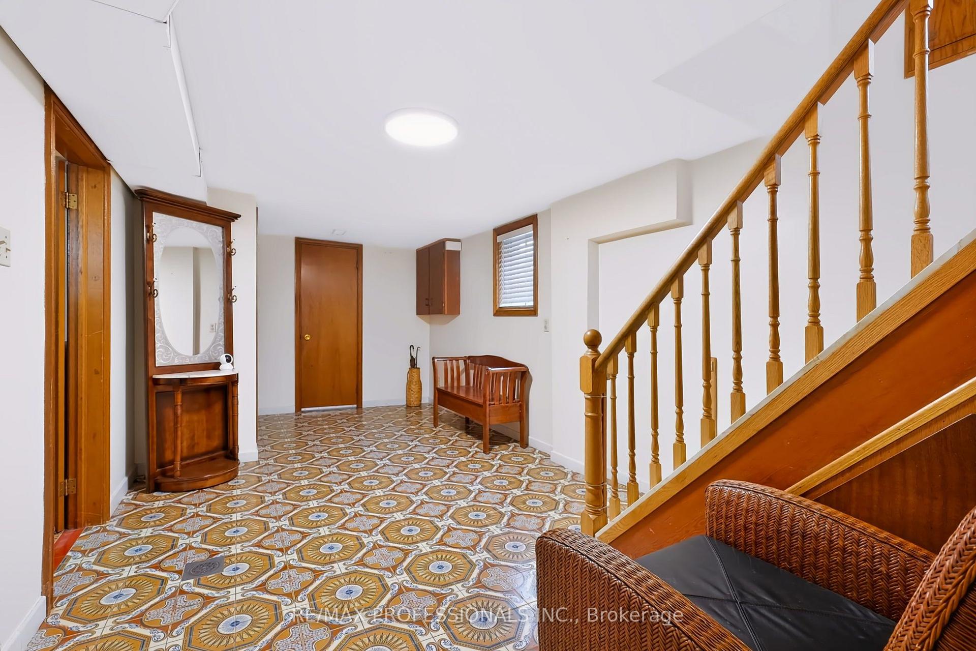 Photo 25 of 42 Woolgar Avenue, Etobicoke, Islington-City Centre West — HOMEH