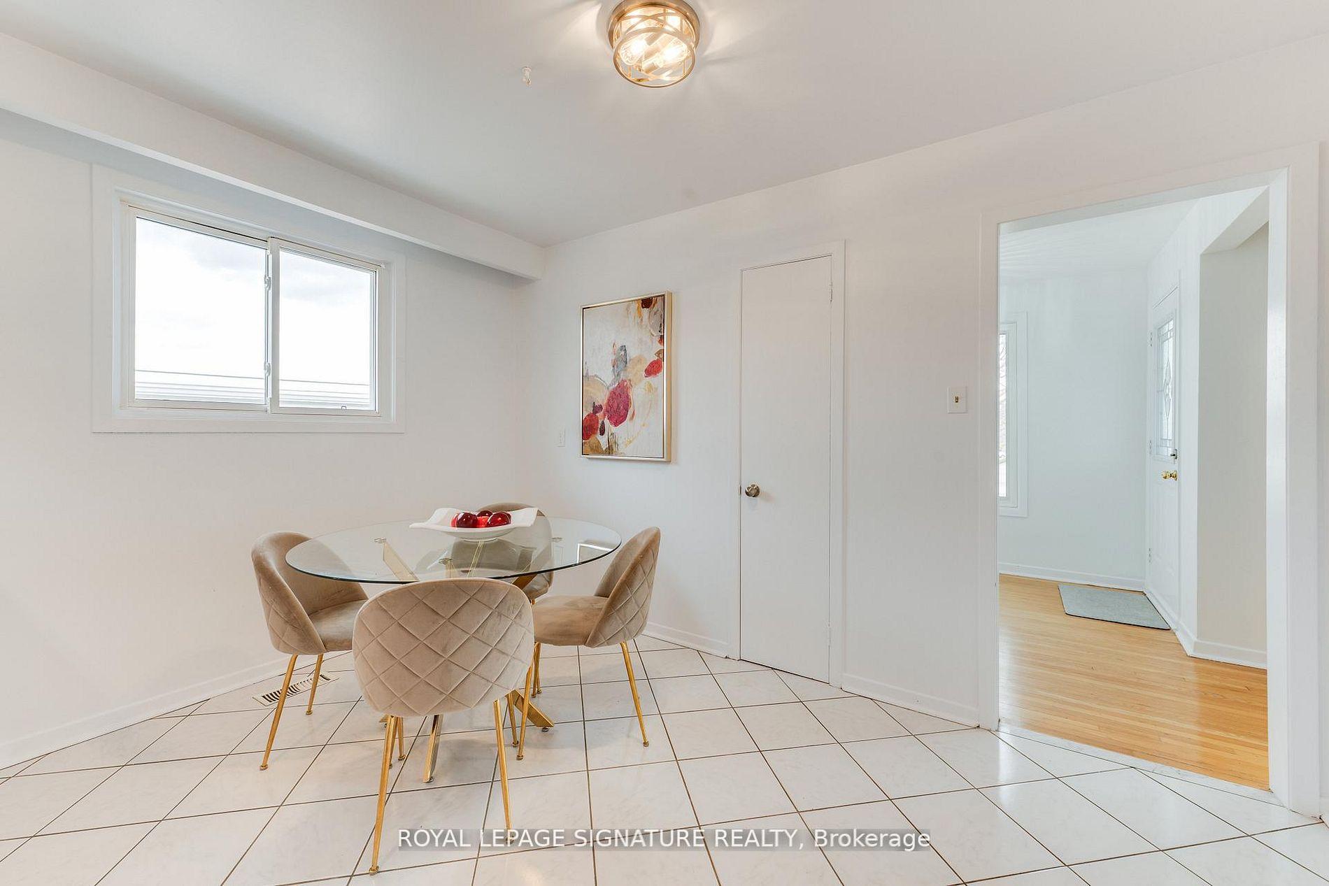 Photo 12 of 124 Edmonton Drive, North York, Pleasant View — HOMEH