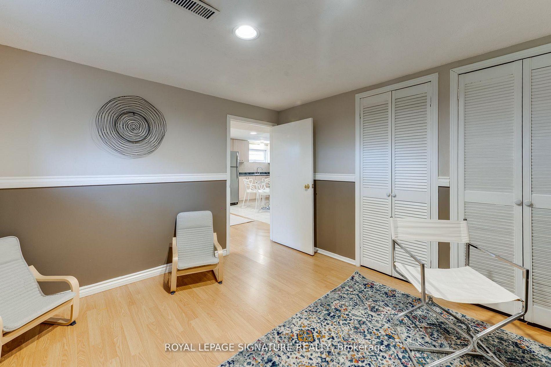 Photo 26 of 124 Edmonton Drive, North York, Pleasant View — HOMEH