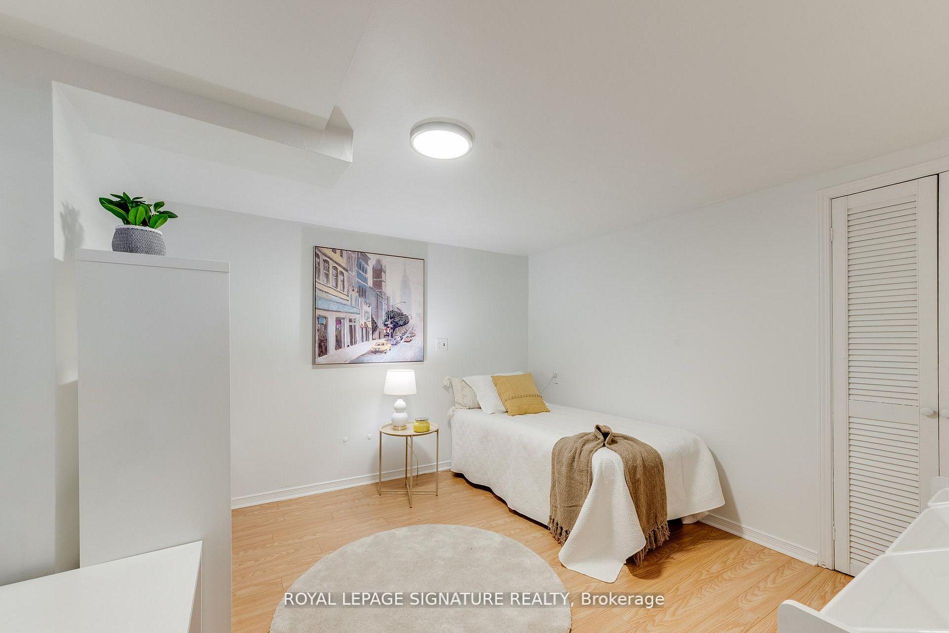 Photo 27 of 124 Edmonton Drive, North York, Pleasant View — HOMEH