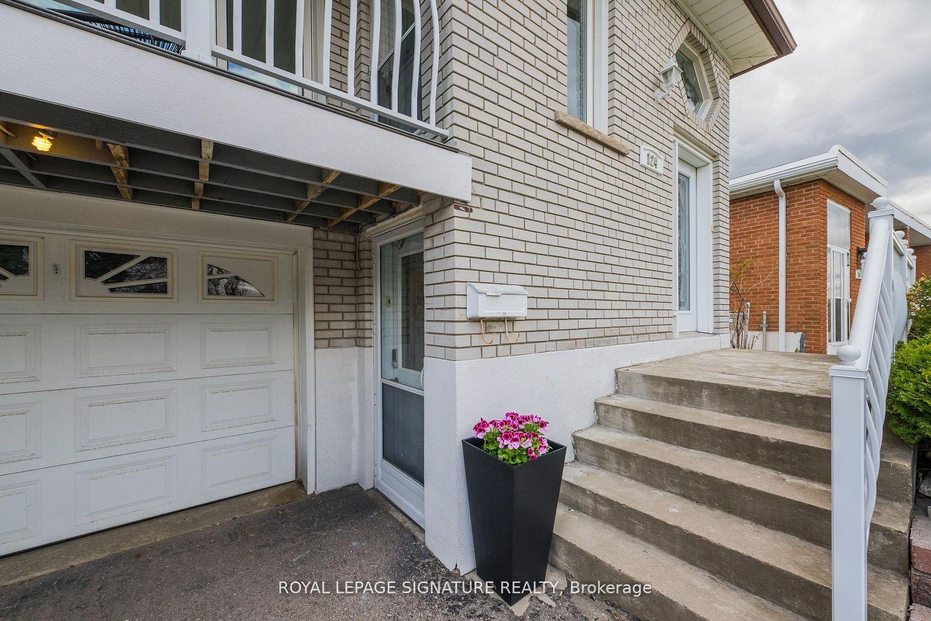Photo 30 of 124 Edmonton Drive, North York, Pleasant View — HOMEH
