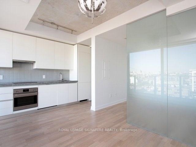 Front of Unit 1318, 629 King Street W