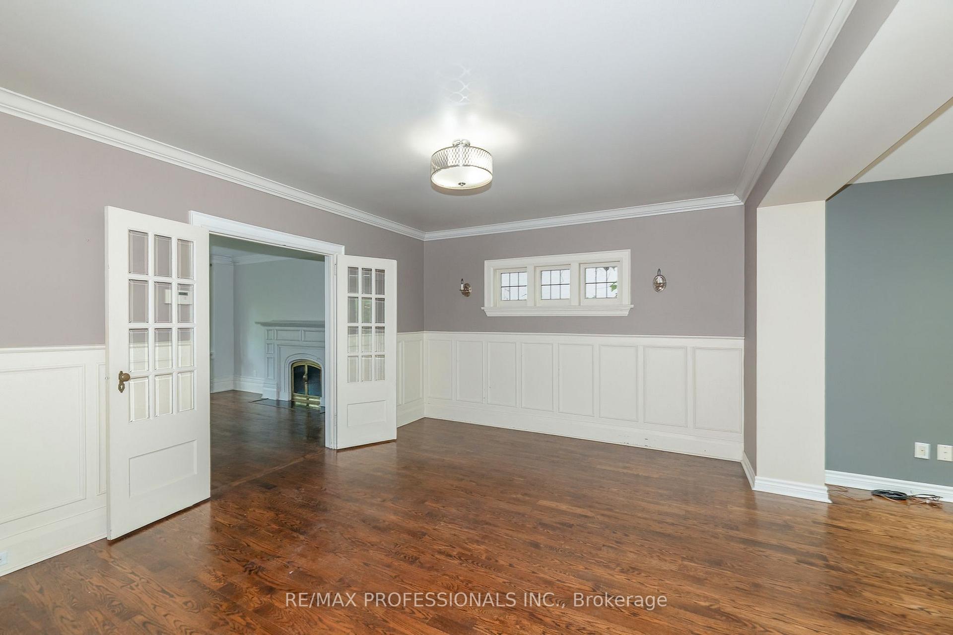 Photo 11 of 61 Grenview Boulevard N, Etobicoke, Kingsway South — HOMEH