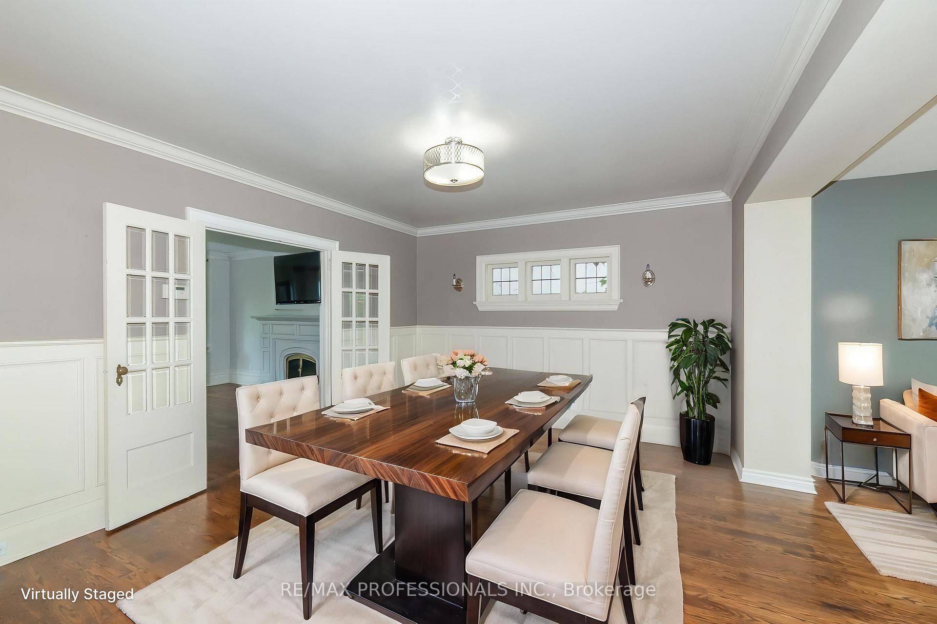 Photo 12 of 61 Grenview Boulevard N, Etobicoke, Kingsway South — HOMEH