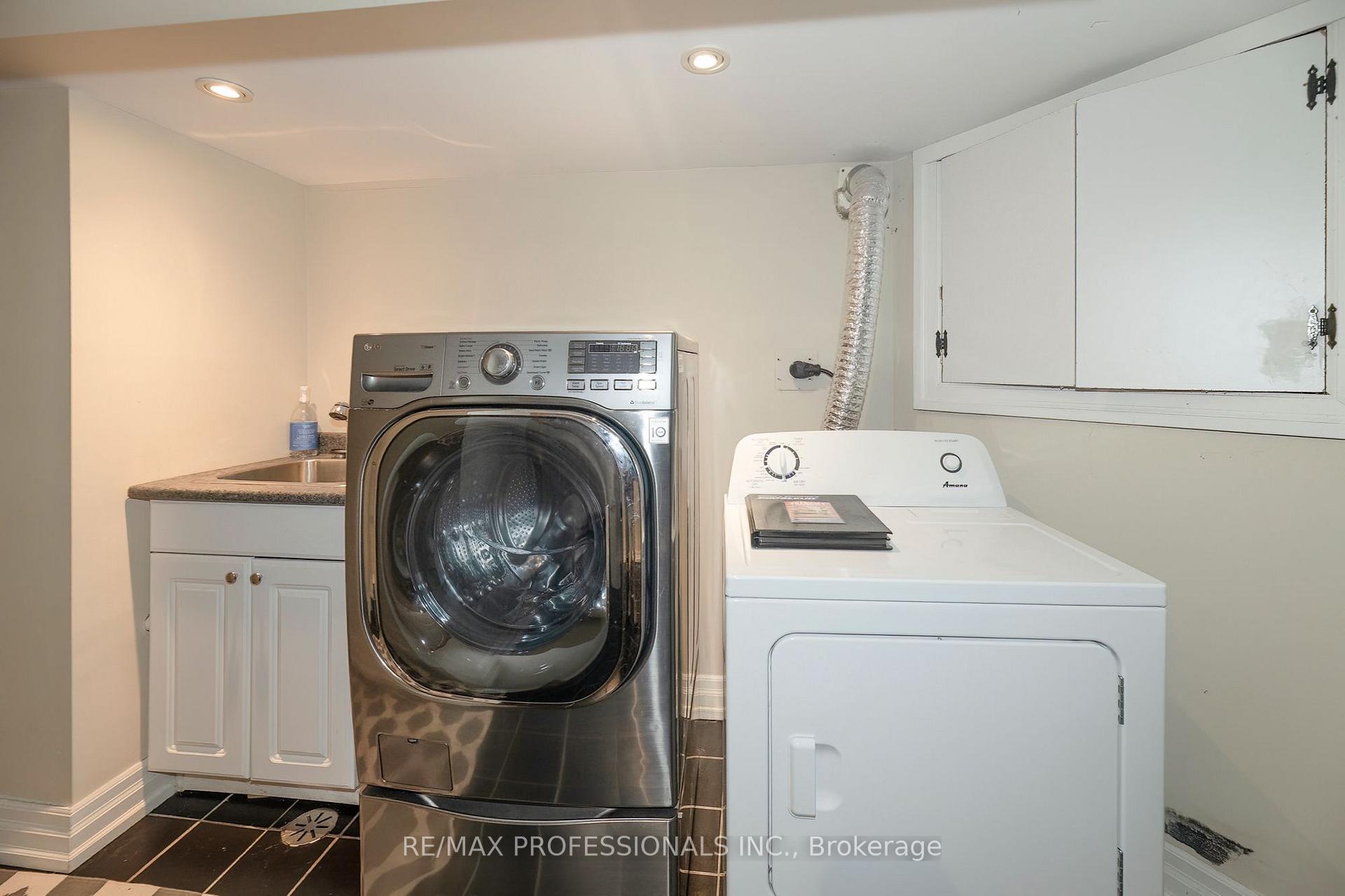Photo 28 of 61 Grenview Boulevard N, Etobicoke, Kingsway South — HOMEH