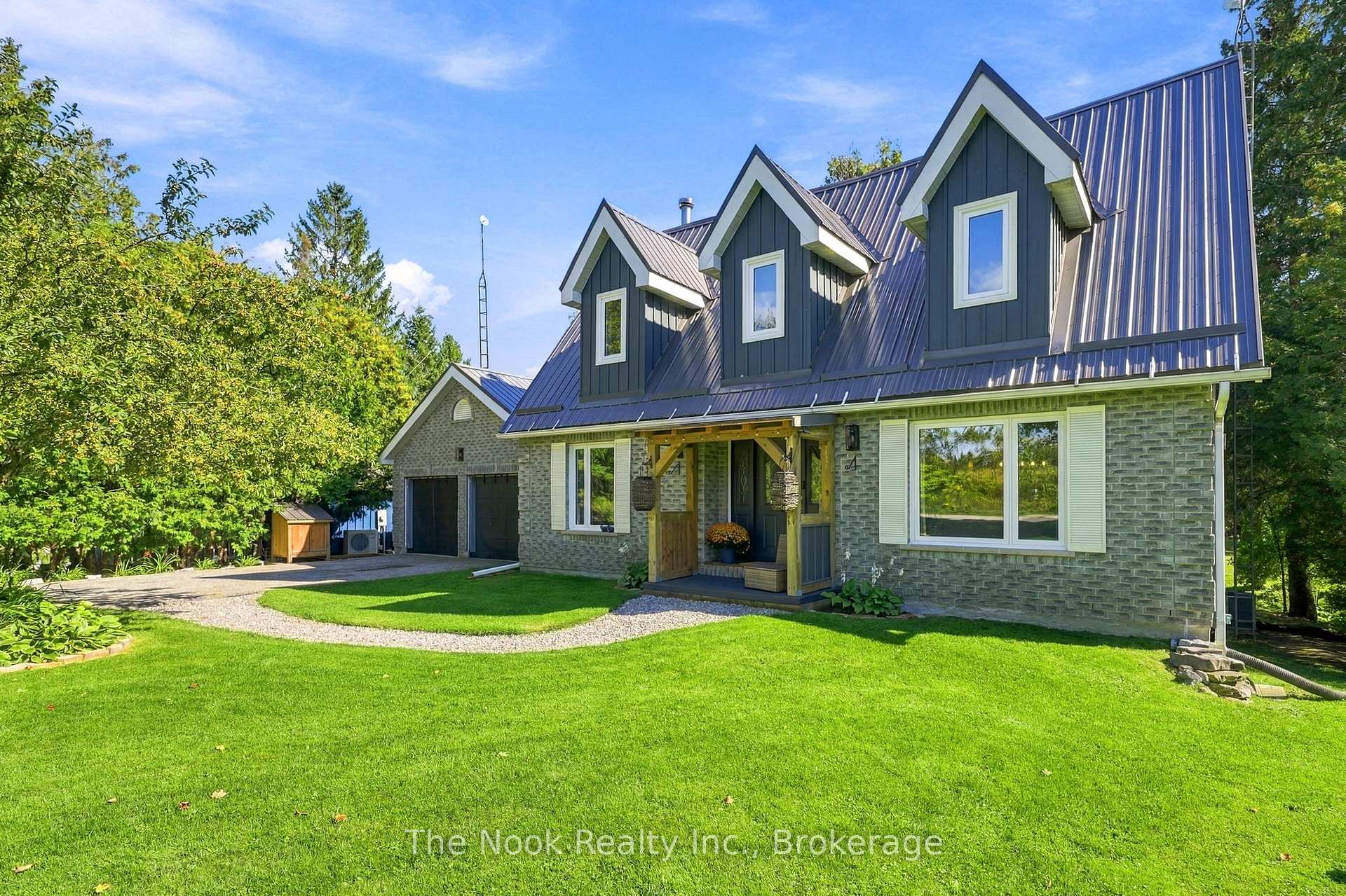 Photo 2 of 19 Mustard Street, Uxbridge, Rural Uxbridge — HOMEH