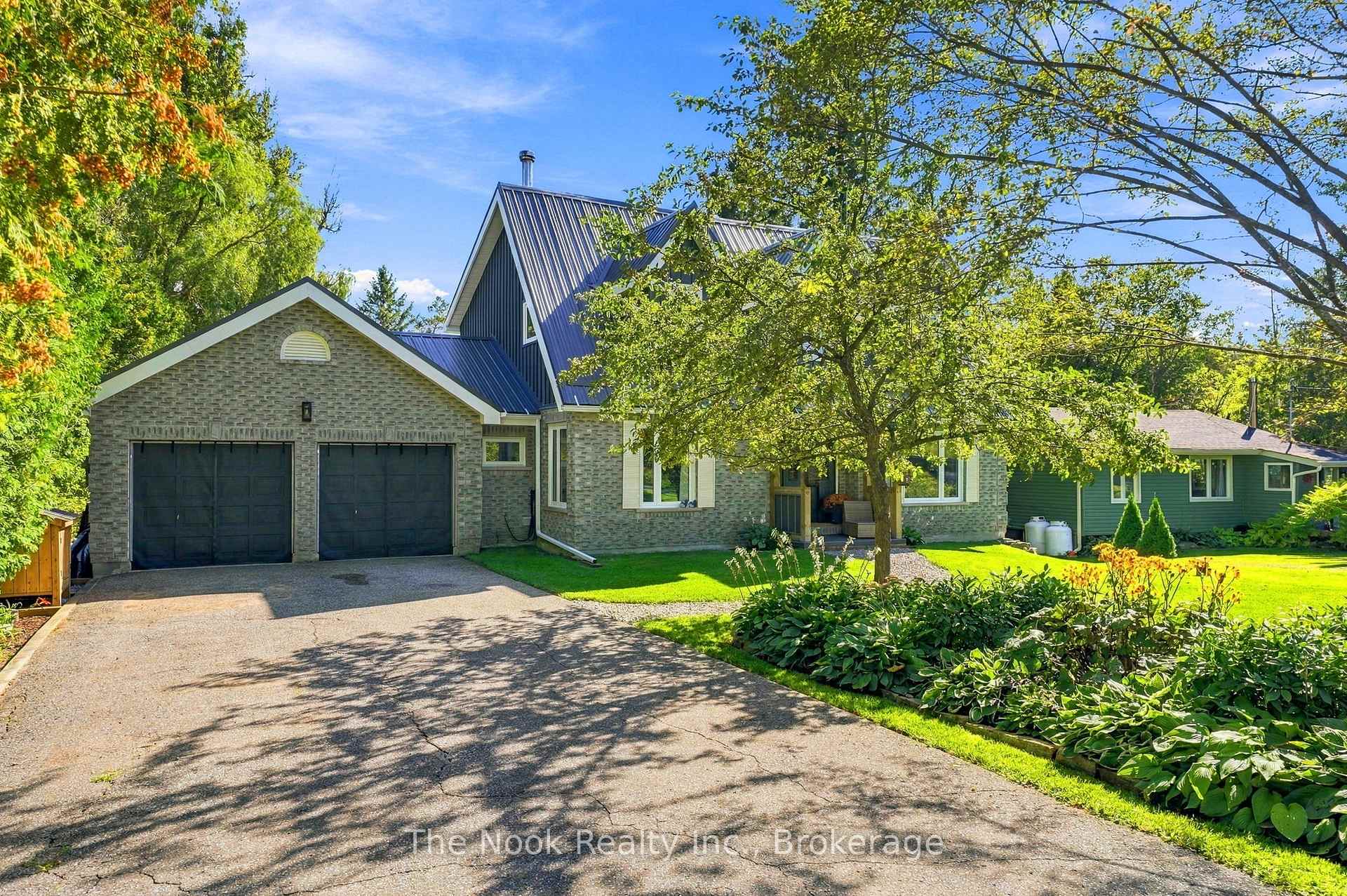 Photo 5 of 19 Mustard Street, Uxbridge, Rural Uxbridge — HOMEH