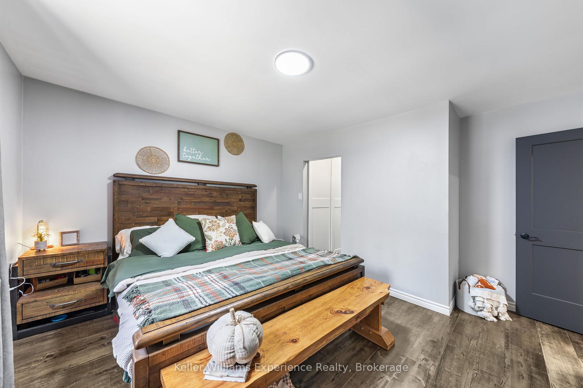 Photo 19 of 5691 Penetanguishene Road, Springwater, Rural Springwater — HOMEH