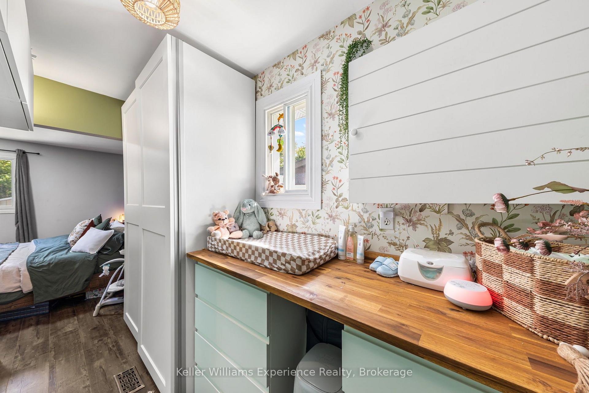 Photo 21 of 5691 Penetanguishene Road, Springwater, Rural Springwater — HOMEH
