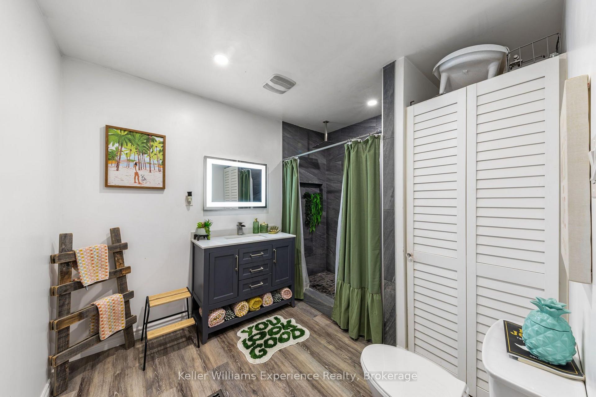 Photo 22 of 5691 Penetanguishene Road, Springwater, Rural Springwater — HOMEH