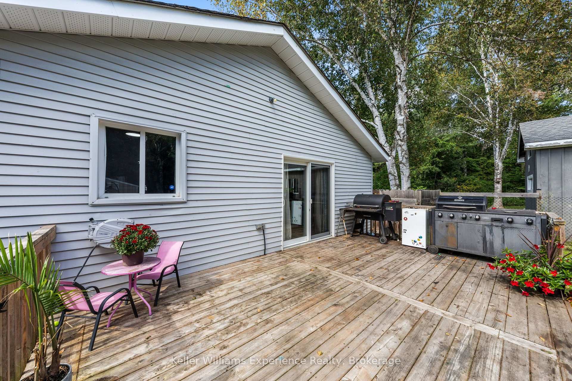 Photo 32 of 5691 Penetanguishene Road, Springwater, Rural Springwater — HOMEH