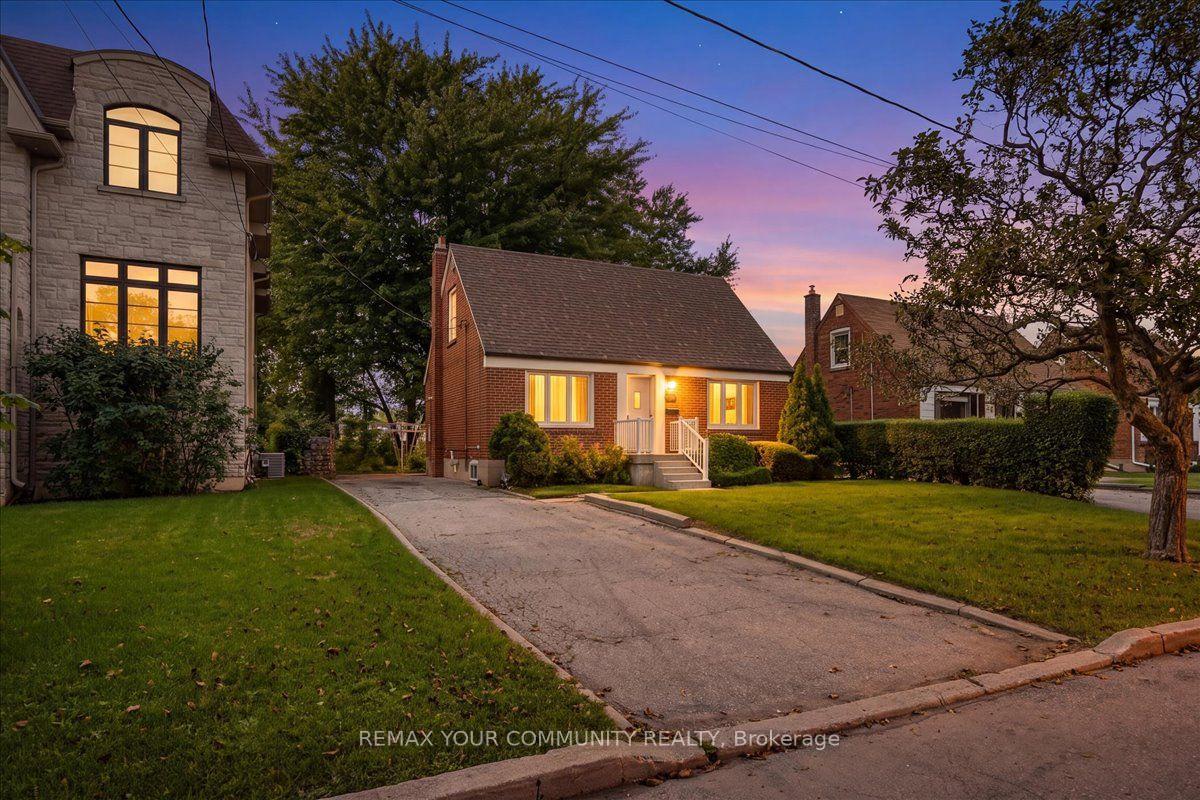 Photo 1 of 22 Edithvale Drive, North York, Willowdale West — HOMEH