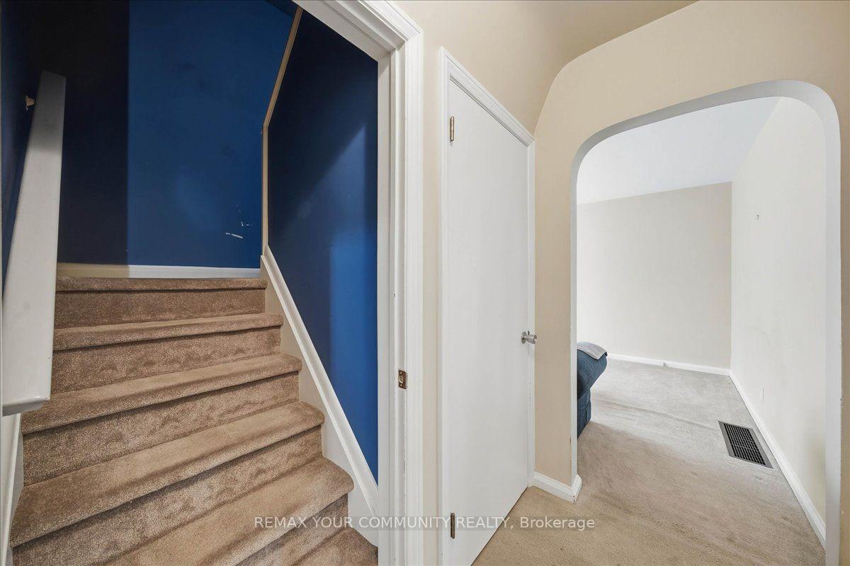Photo 19 of 22 Edithvale Drive, North York, Willowdale West — HOMEH