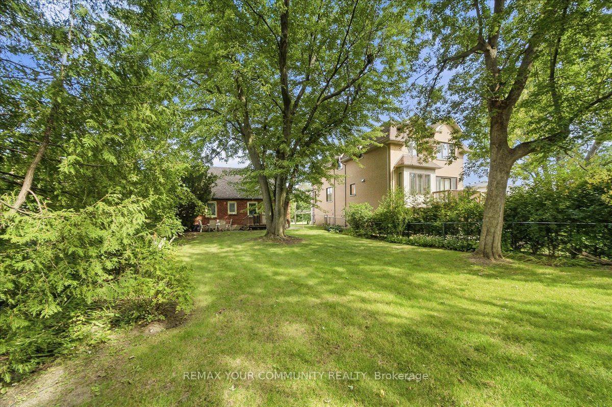 Photo 25 of 22 Edithvale Drive, North York, Willowdale West — HOMEH