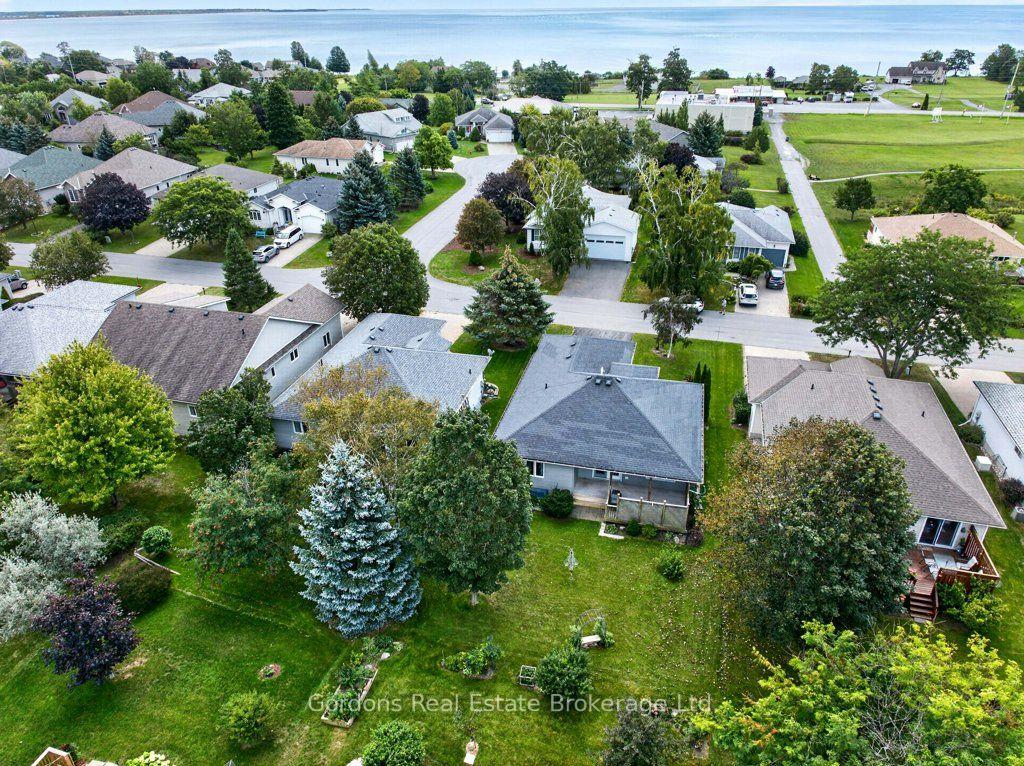 Photo 3 of 39 Elmdale Drive, Prince Edward County, Wellington Ward — HOMEH