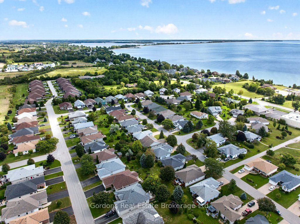 Photo 5 of 39 Elmdale Drive, Prince Edward County, Wellington Ward — HOMEH